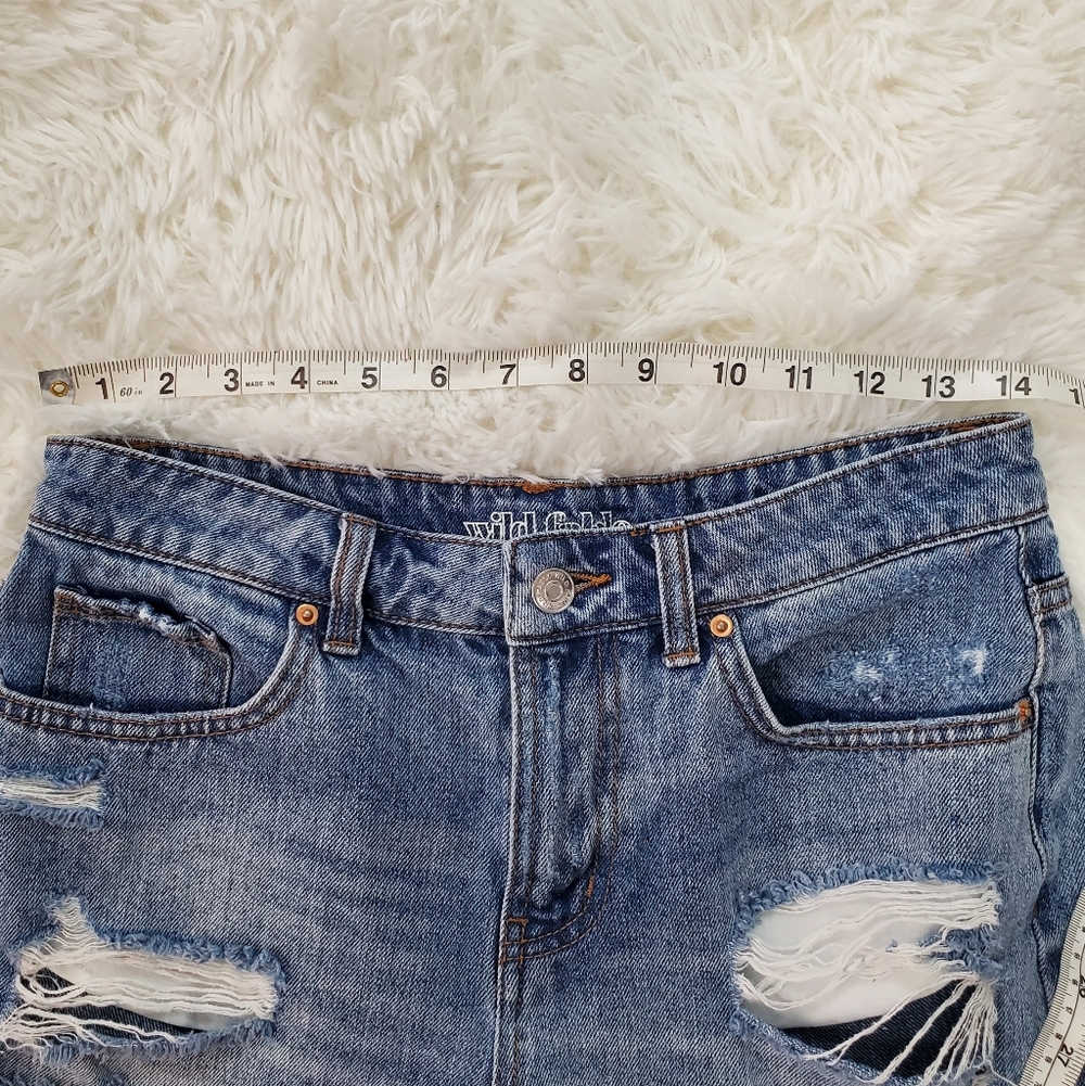Wild Fable Size 4 Distressed Ripped High Rise Denim Short - Picture 9 of 11